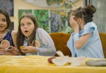 Scene from the film Paleontology Lesson